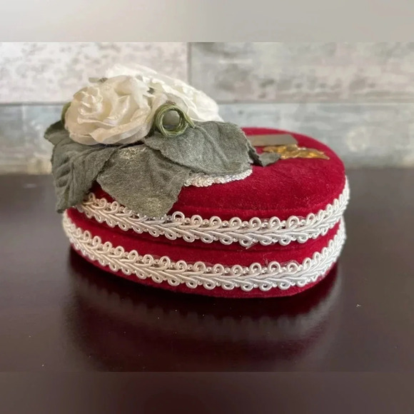 3 Vtg Valentine’s Day Heart Red Fabric 4” Trinket Jewelry Gift Boxes Cupid Love - Picture 9 of 14